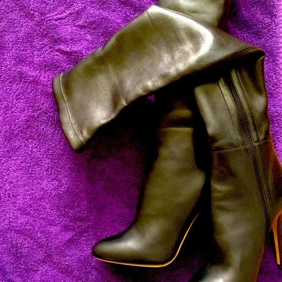 Jimmy Choo Classic Turner boot in 40 IT NWOT Purchased in NY - Picture 9 of 10